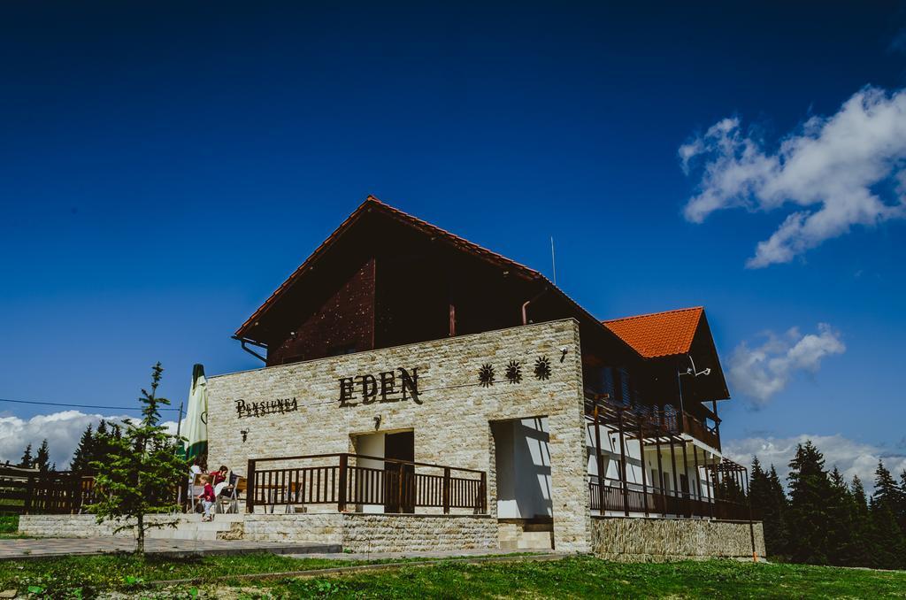 Pensiunea Agroturistica Eden Piatra Fantanele Exterior foto